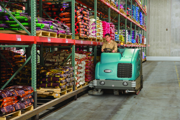 Varredeira e lavadora de piso industrial??